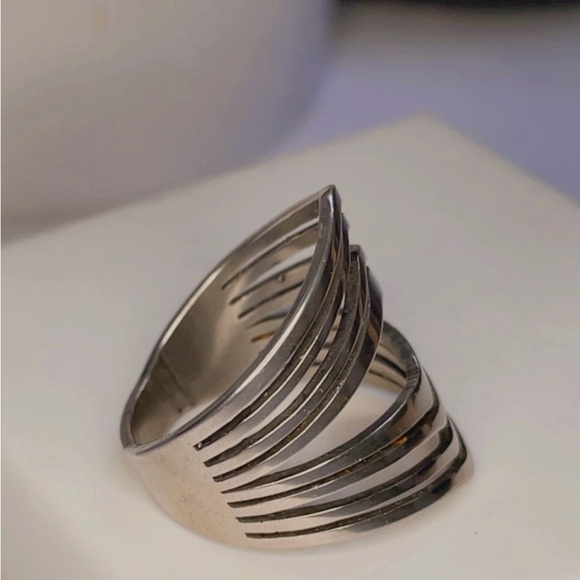 NWT Silver Stainless Steel Ring, Unisex Geometric Laser Cut Pattern Size 9 - Picture 16 of 16